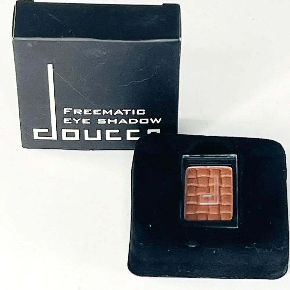 Doucce Freematic Eyeshadow Mono Kristi Shimmer 62 Bronze Pigmented 1.4g NIB
